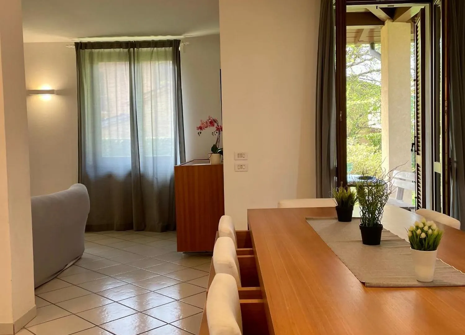 Bnbook Villa Biancospino Travedona 0*,  Italië